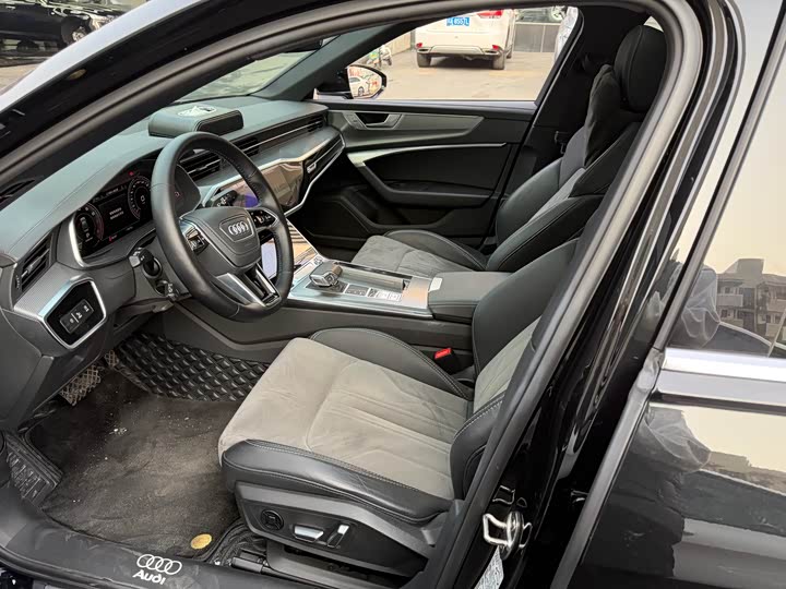 Фото 4 - Audi A6L