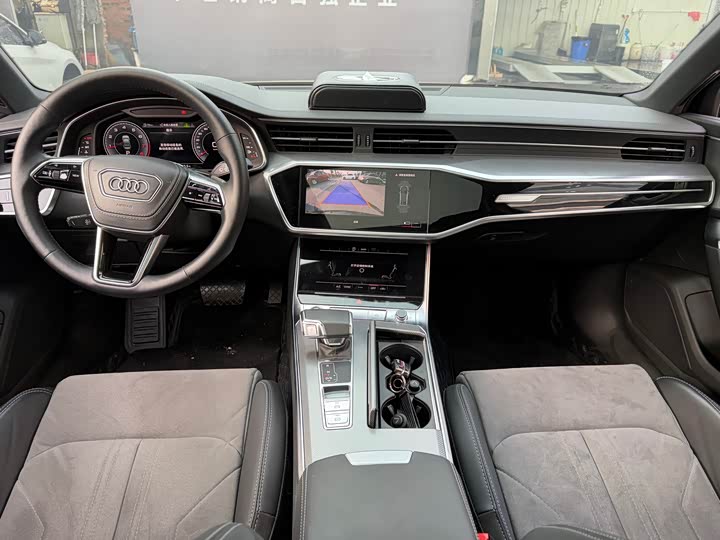 Фото 6 - Audi A6L