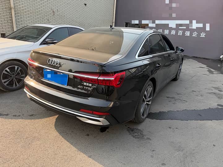 Фото 9 - Audi A6L