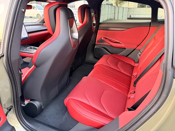 Фото 8 - Xiaomi SU7