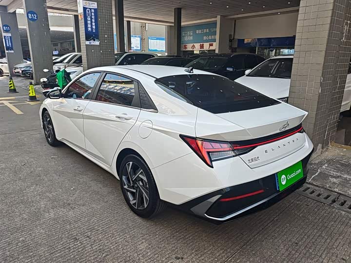 Фото 5 - Hyundai Elantra N line