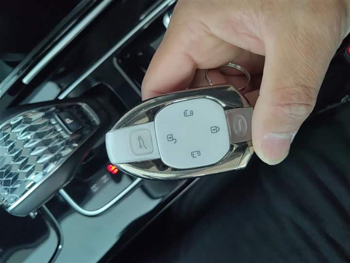 Фото 9 - GAC Trumpchi M8