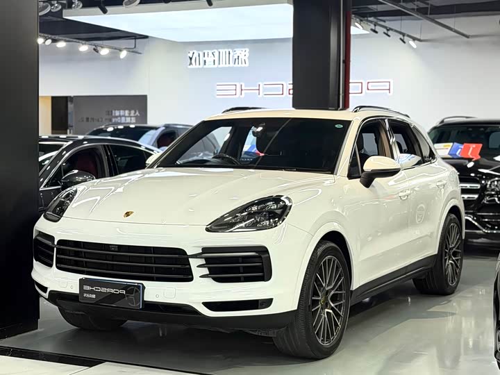 Фото 1 - Porsche Cayenne