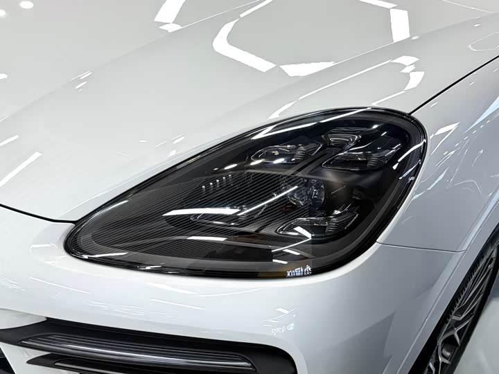 Фото 9 - Porsche Cayenne