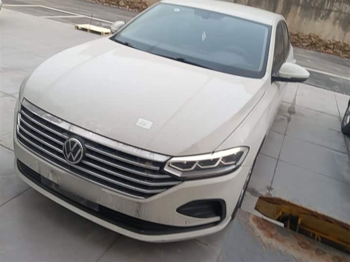 Фото 1 - Volkswagen Lavida