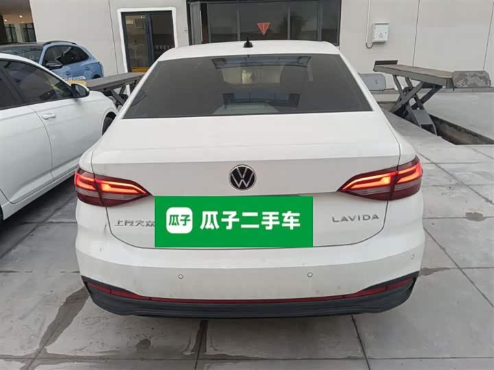 Фото 6 - Volkswagen Lavida