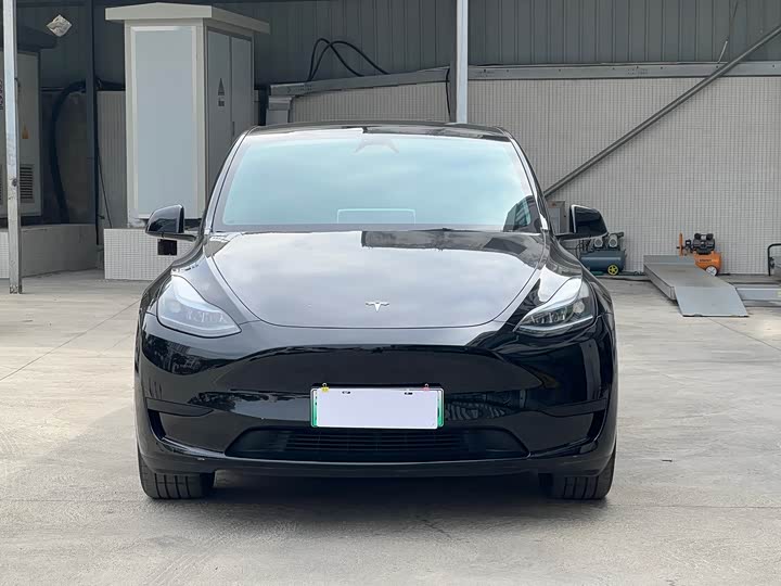 Фото 2 - Tesla Model Y