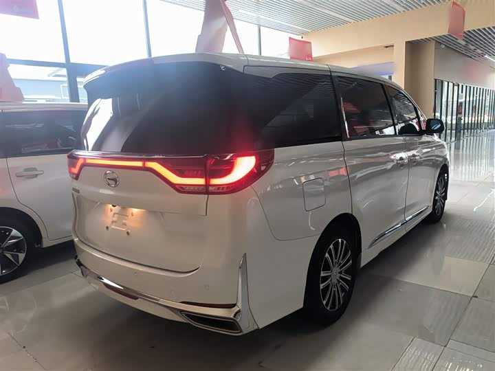 Фото 7 - GAC Trumpchi M8