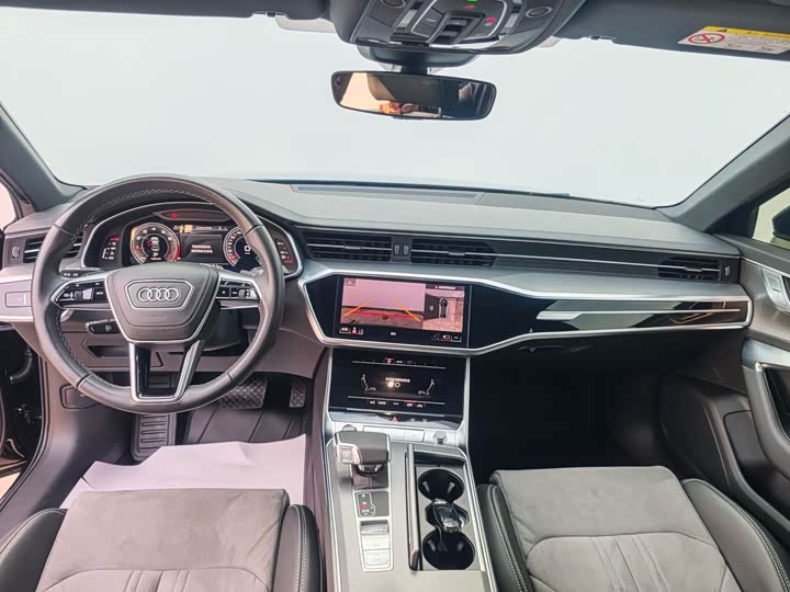 Фото 9 - Audi A6L