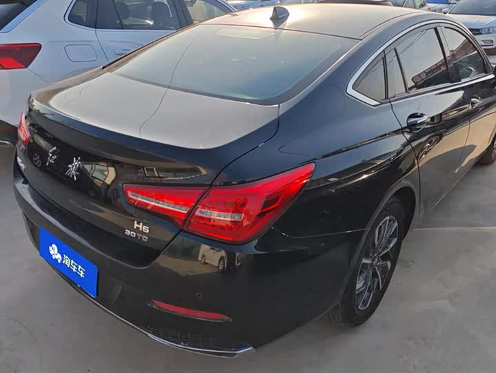 Фото 3 - Hongqi H5