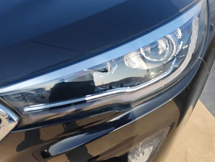 Фото 5 - Hongqi H5