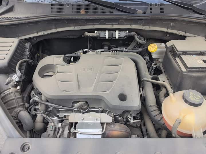 Фото 9 - Roewe RX5