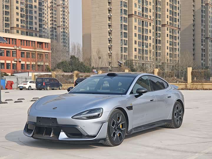 Фото 1 - Xiaomi SU7 Ultra