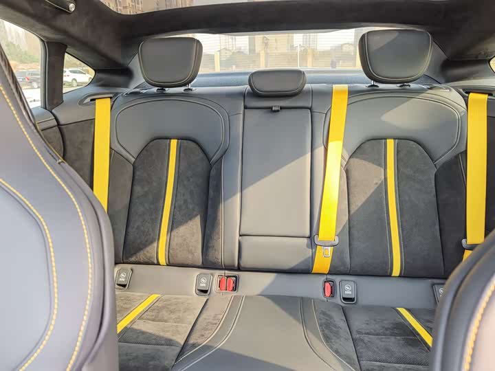 Фото 6 - Xiaomi SU7 Ultra