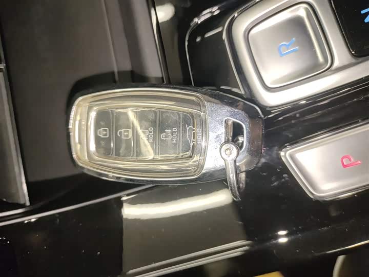 Фото 9 - Hyundai Custo