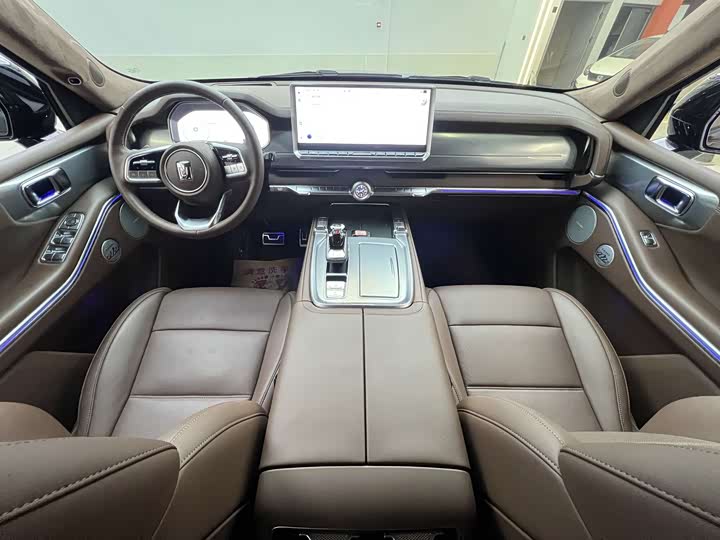 Фото 7 - Tank 700 Hybrid