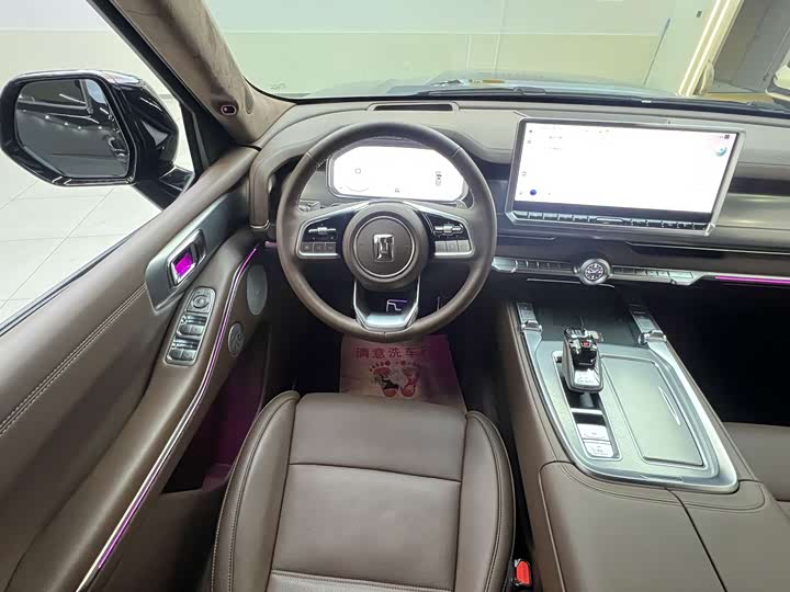 Фото 8 - Tank 700 Hybrid