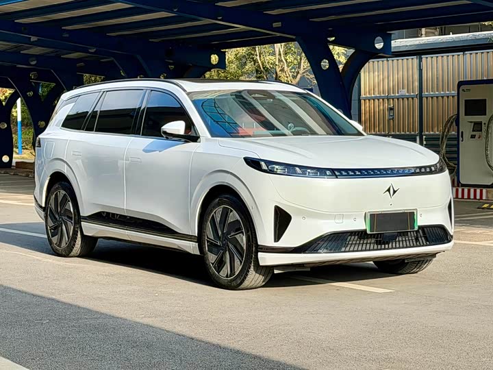 Фото 3 - Dongfeng Yipai eπ 008