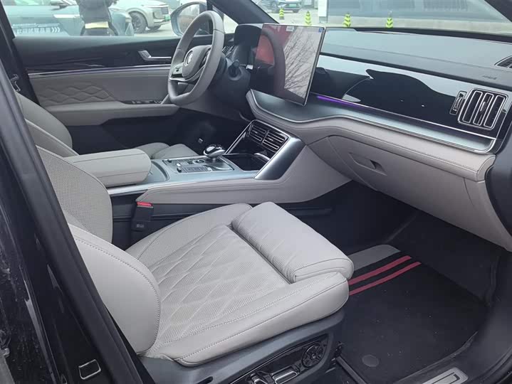 Фото 8 - BYD Tang Hybrid/EV