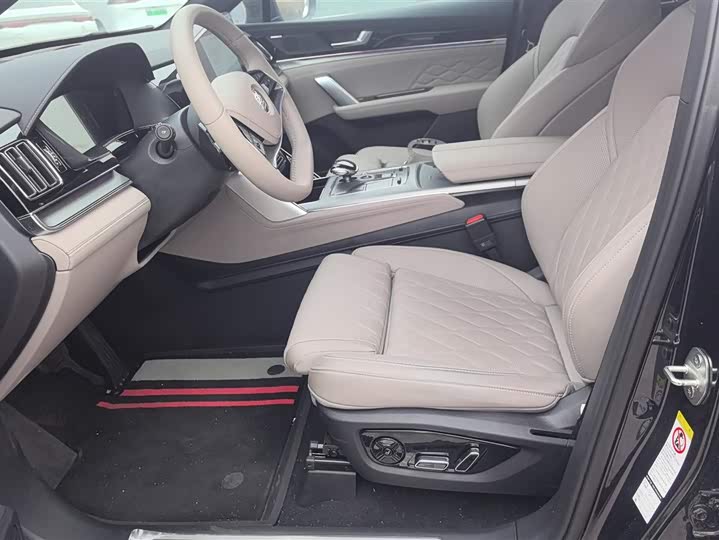 Фото 9 - BYD Tang Hybrid/EV