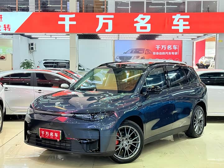 Фото 1 - Leapmotor C10