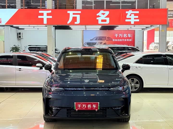 Фото 2 - Leapmotor C10