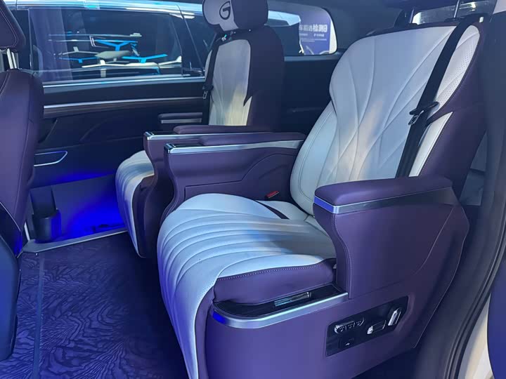 Фото 6 - GAC Trumpchi M8