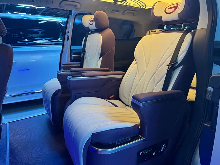 Фото 7 - GAC Trumpchi M8