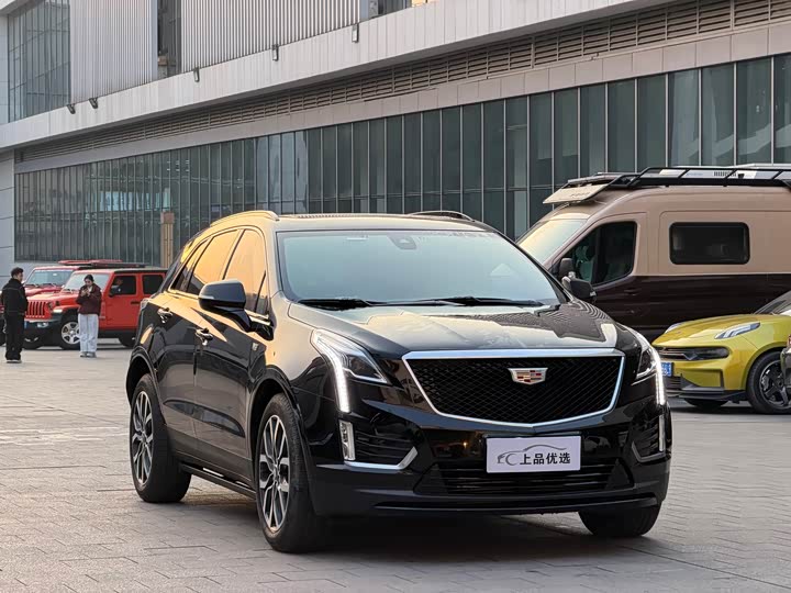 Фото 3 - Cadillac XT5