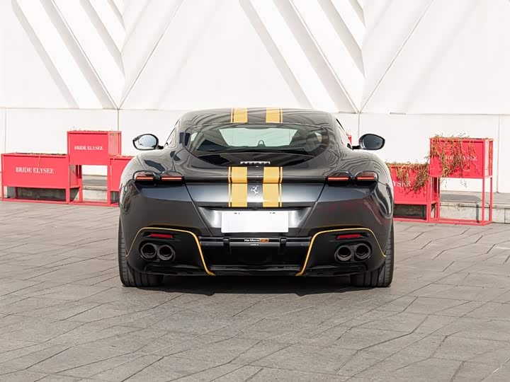 Фото 5 - Ferrari Roma