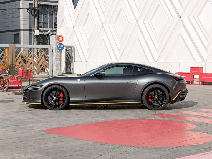 Фото 7 - Ferrari Roma