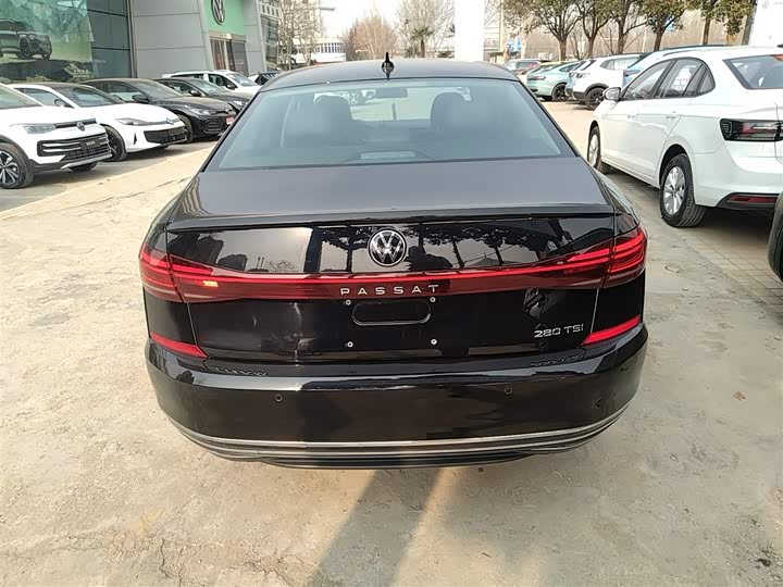 Фото 6 - Volkswagen Passat