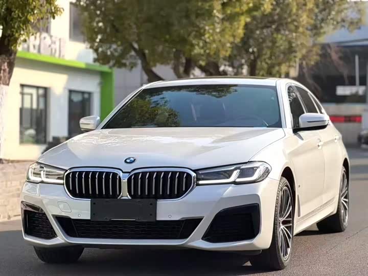 Фото 1 - BMW 5 Series