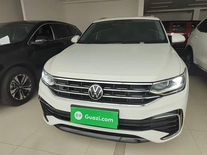 Фото 3 - Volkswagen Tiguan X