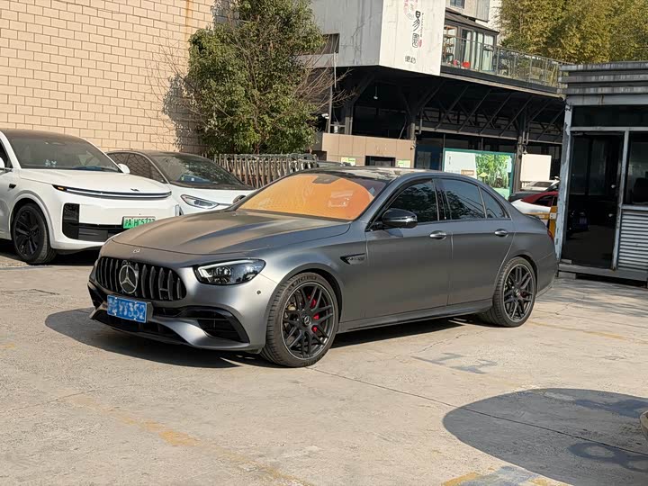 Фото 1 - Mercedes-Benz E-Class AMG