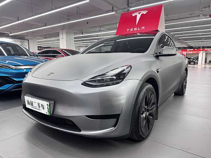 Фото 1 - Tesla Model Y