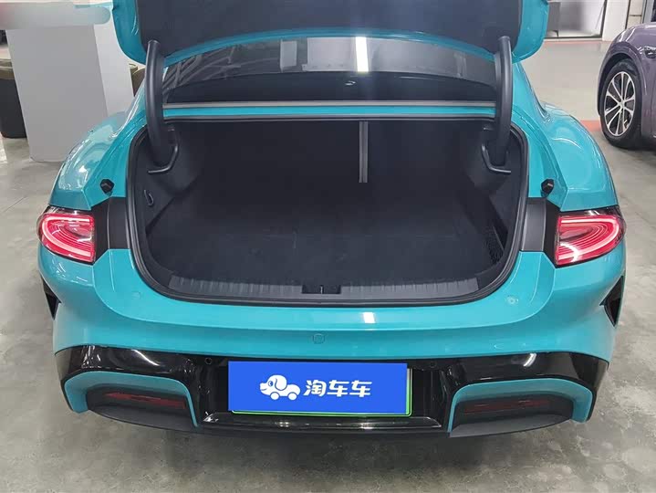 Фото 4 - Xiaomi SU7