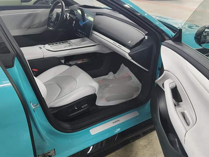 Фото 8 - Xiaomi SU7