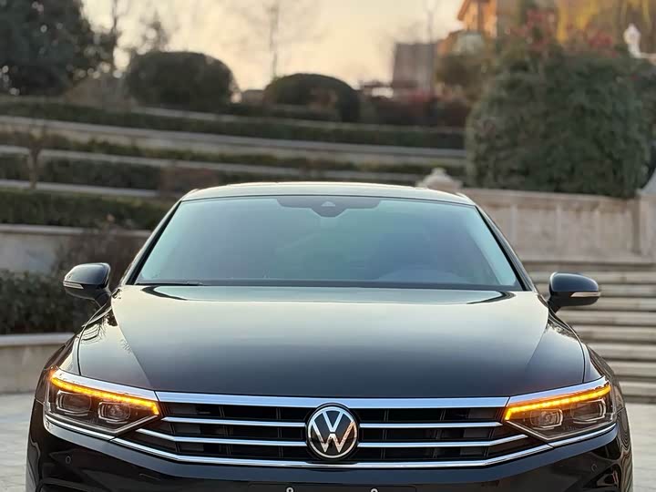 Фото 2 - Volkswagen Magotan