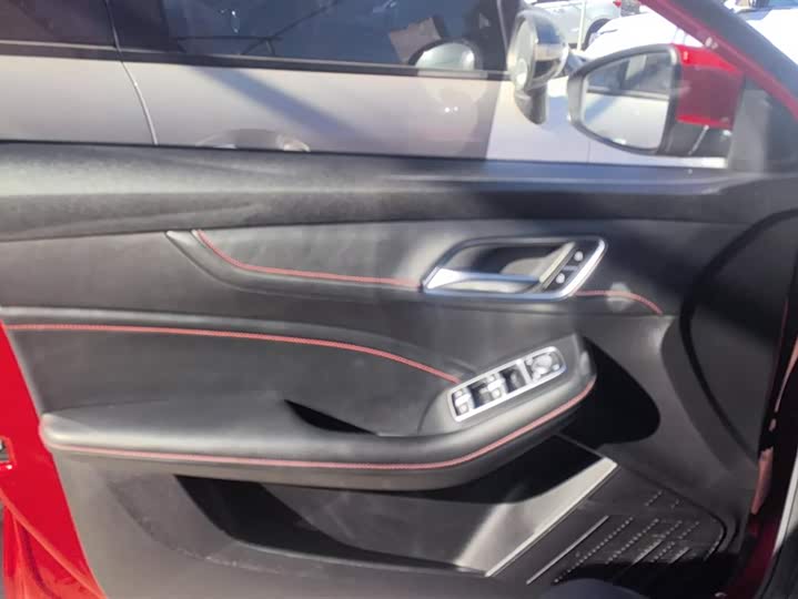 Фото 7 - MG Motor 6