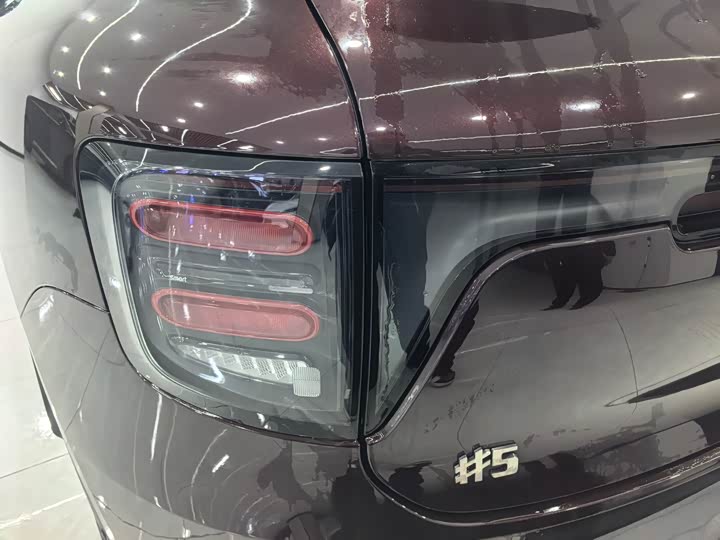 Фото 8 - Smart #5