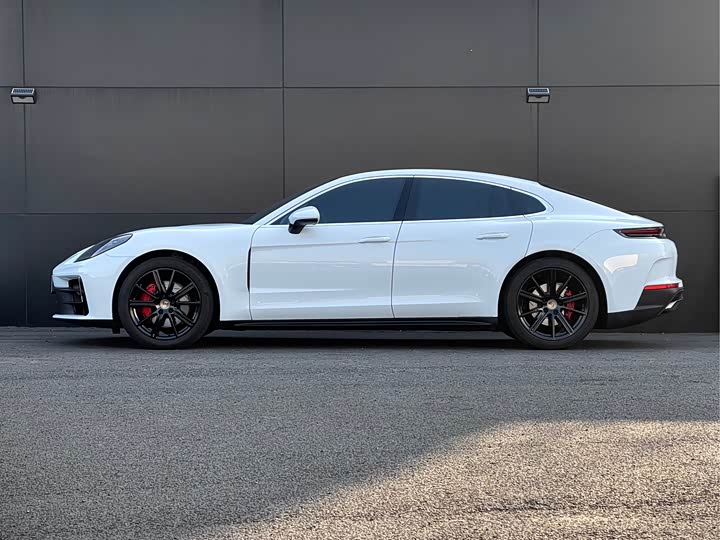 Фото 5 - Porsche Panamera