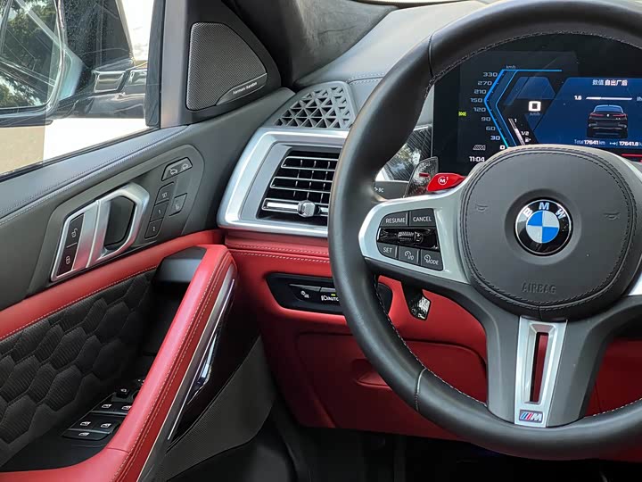 Фото 8 - BMW X6 M