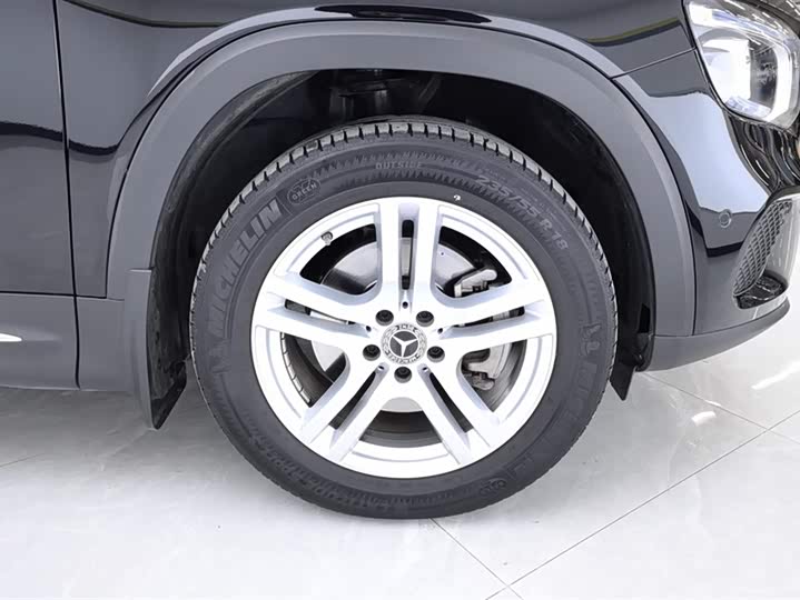 Фото 6 - Mercedes-Benz GLB-Class