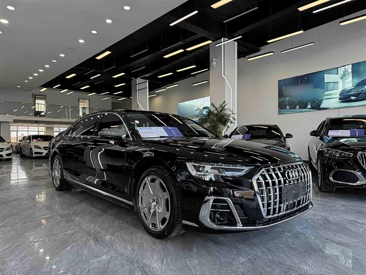 Фото 6 - Audi A8