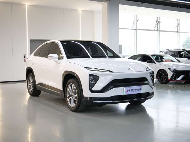 Фото 2 - Nio EC6