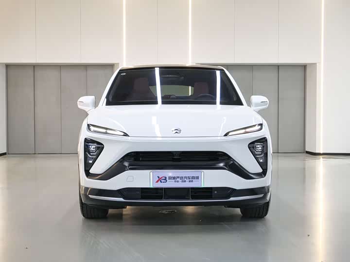 Фото 3 - Nio EC6