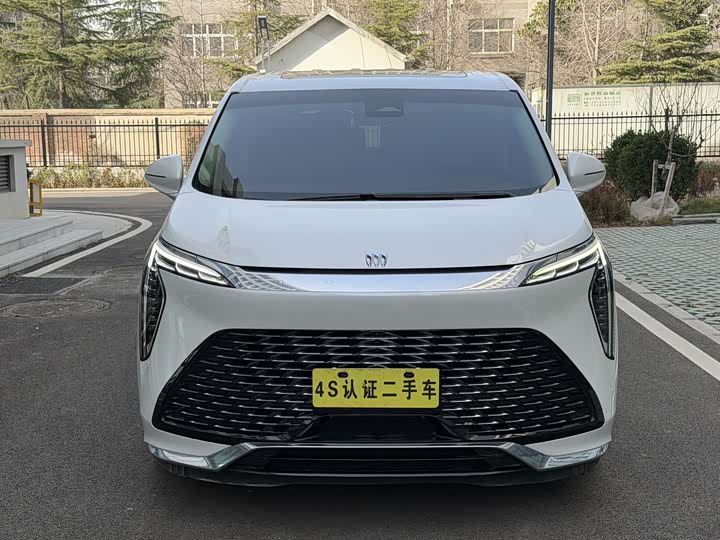 Фото 2 - Buick GL8 Century