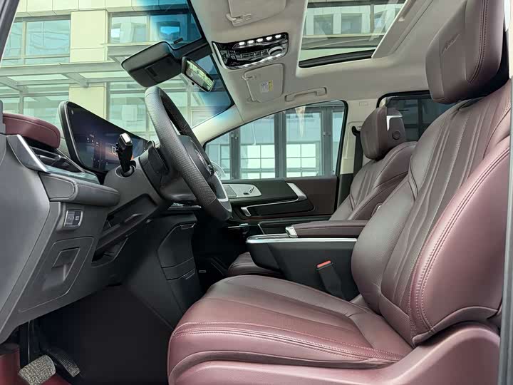 Фото 6 - Buick GL8 Century