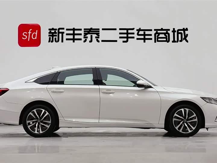 Фото 3 - Honda Inspire